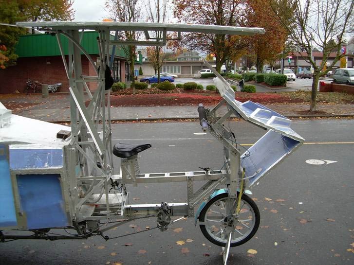 [motorhomebikeFrontView.jpg]